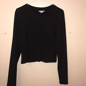 Black long sleeve crop top